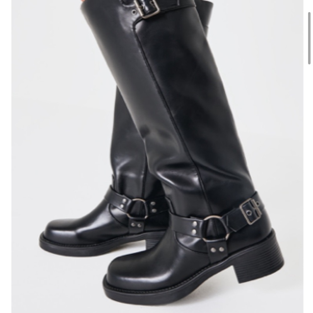 Black Knee-High Leather Boots